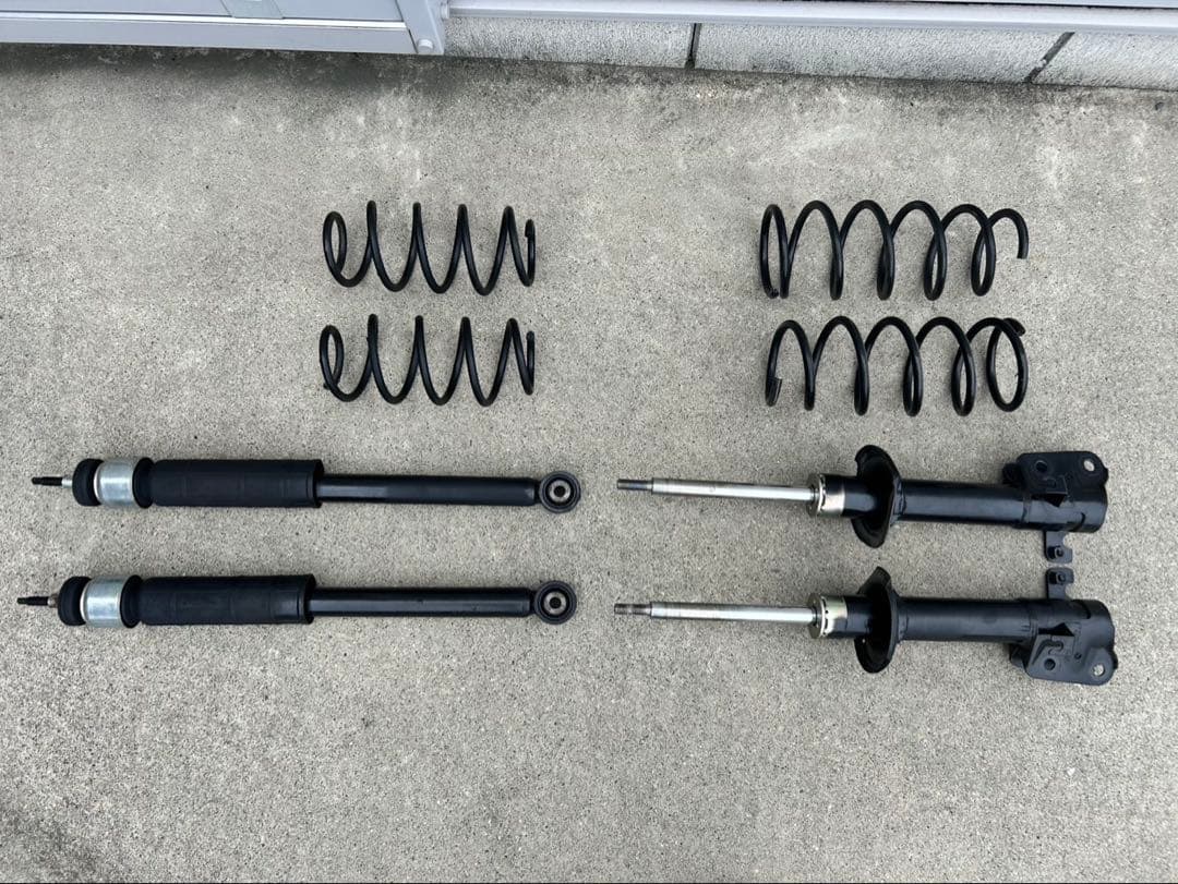 スズキ　アルトＦ(HA36S) 純正サスペンション　前後セット