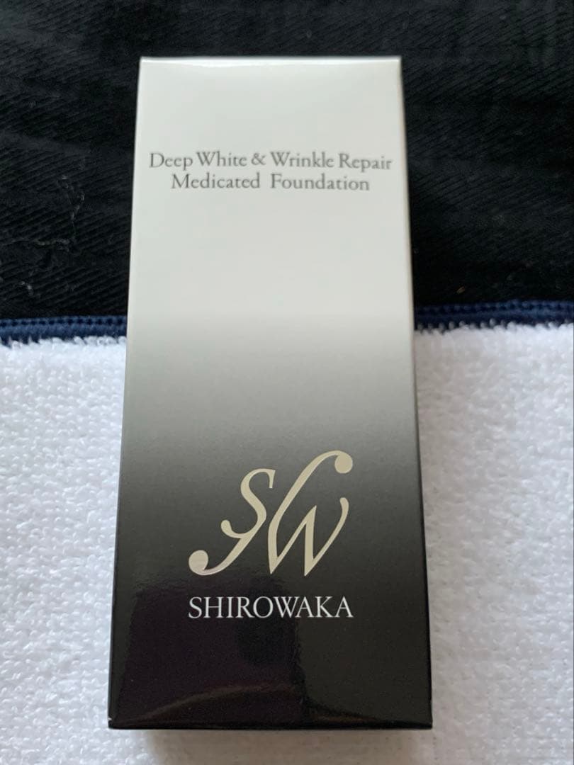 シロワカ　 ディープホワイト＆リンクルリペア　メディケイティッドファンデーション