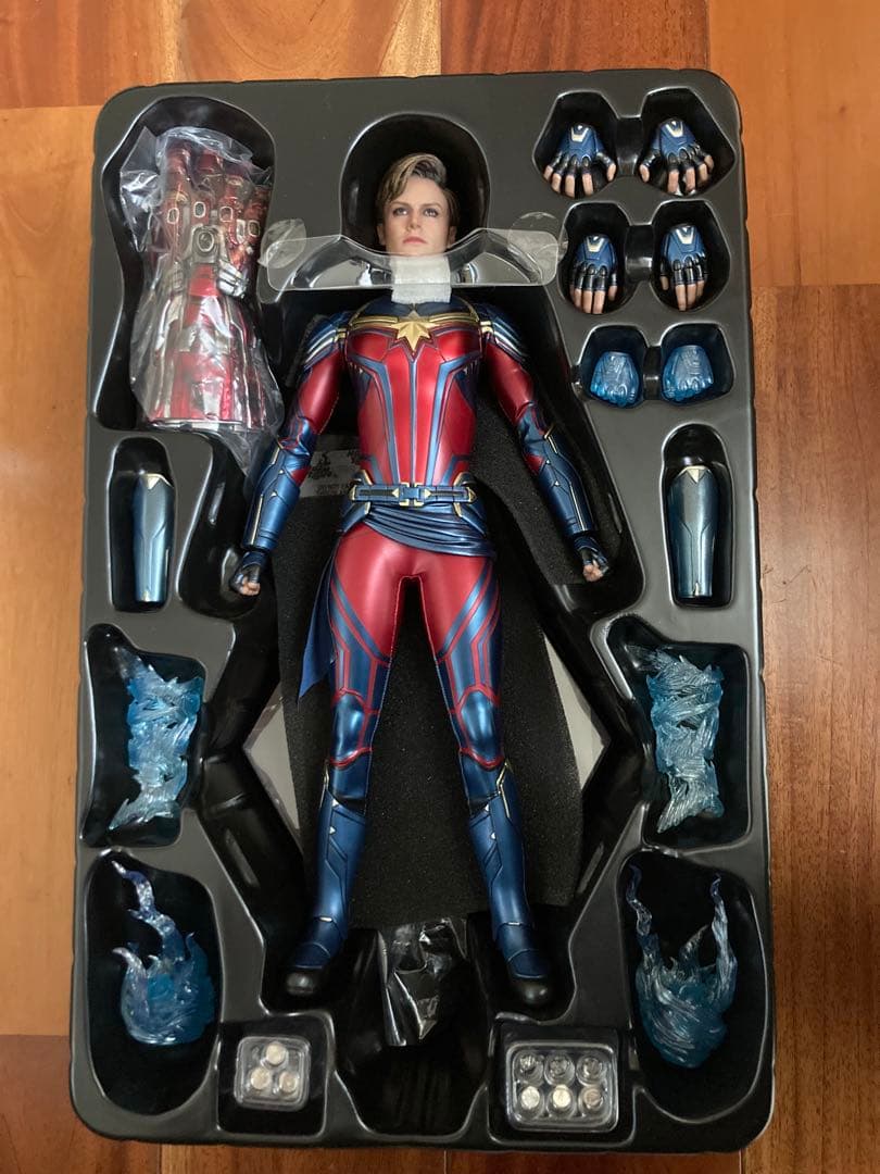 ホットトイズ『アベンジャーズ/エンドゲーム』キャプテン・マーベル フィギュア