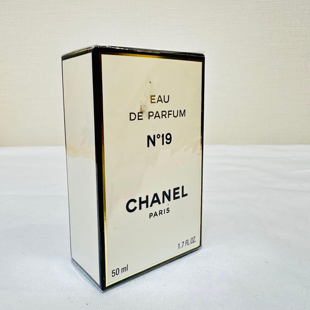 新品　CHANEL シャネル N°19 オードパルファム EDP 50ml