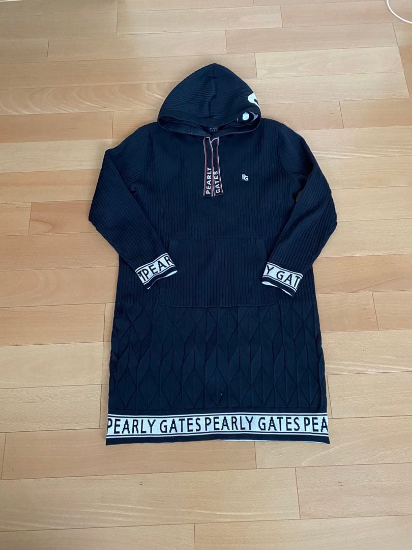 PEARLY GATES フード付きニットワンピース