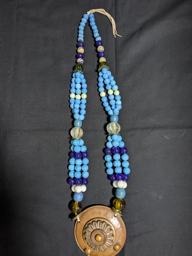 アイヌ　首飾り　みかん玉