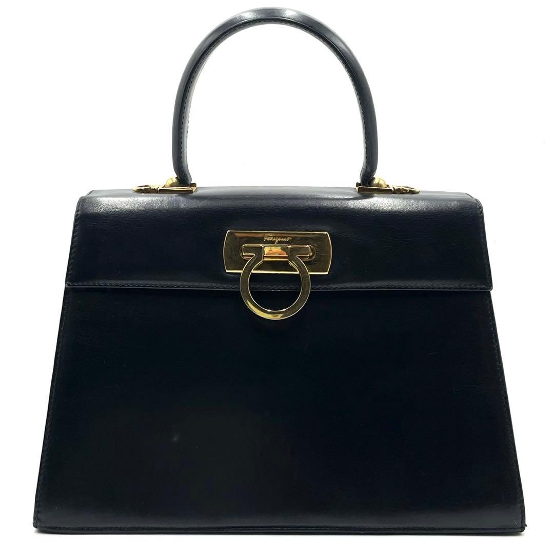 極美品● フェラガモ ハンドバッグ ガンチーニ 金具 ブラック レザー