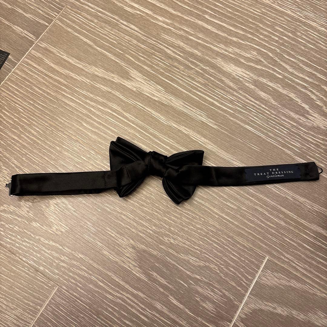 トリートドレッシング　蝶ネクタイ、カフス、チーフ、シャツ４点セット