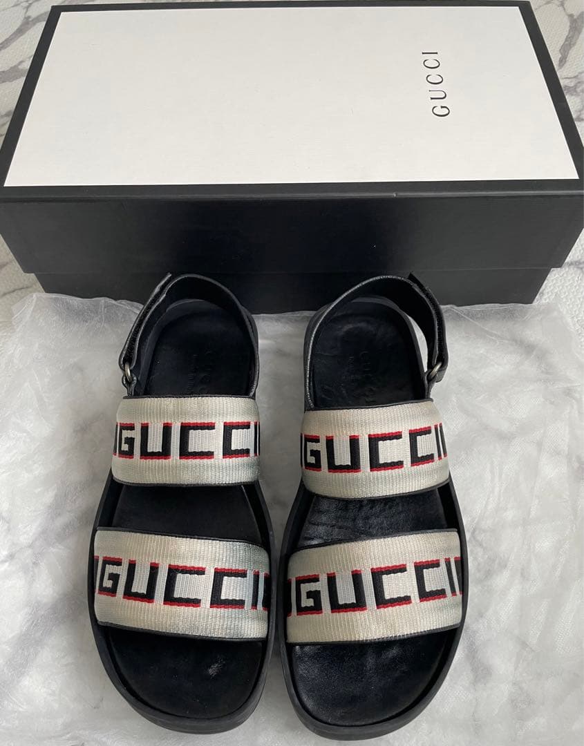 GUCCI メンズ　ストライプサンダル　ロゴ