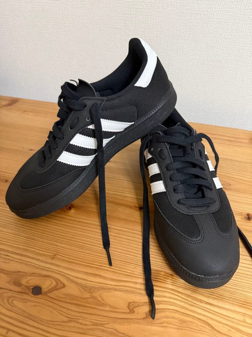 ウェア adidas VELOSAMBA MADE WITH NATURE 25.5