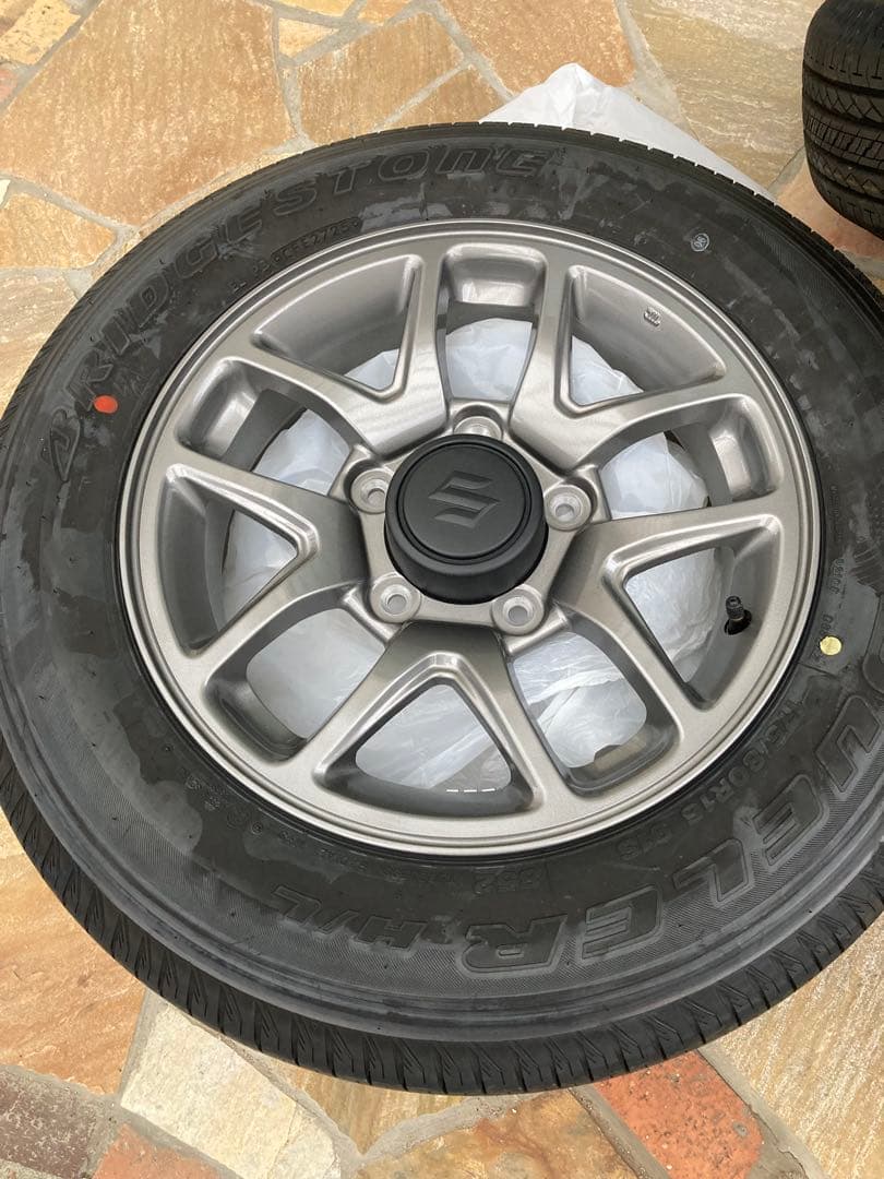 新車4本ジムニーXC ブリヂストン　純正タイヤホイールセット　センターキャップ