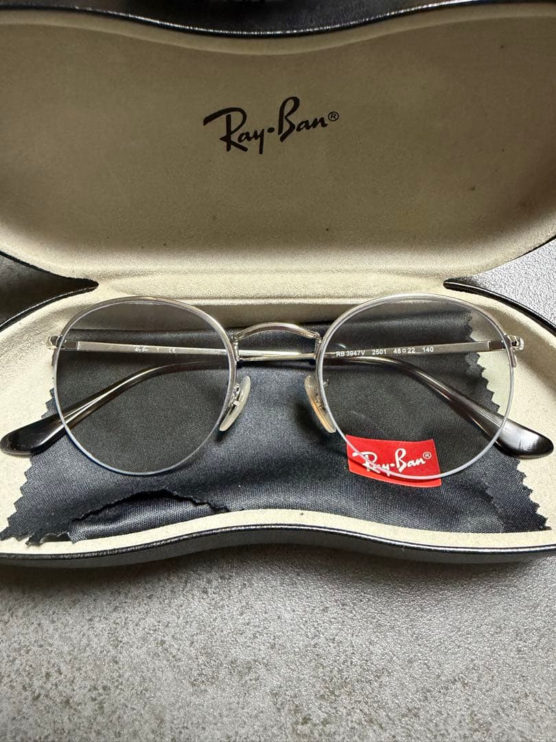 Ray-Ban シルバーラウンドサングラス　アッシュグレー