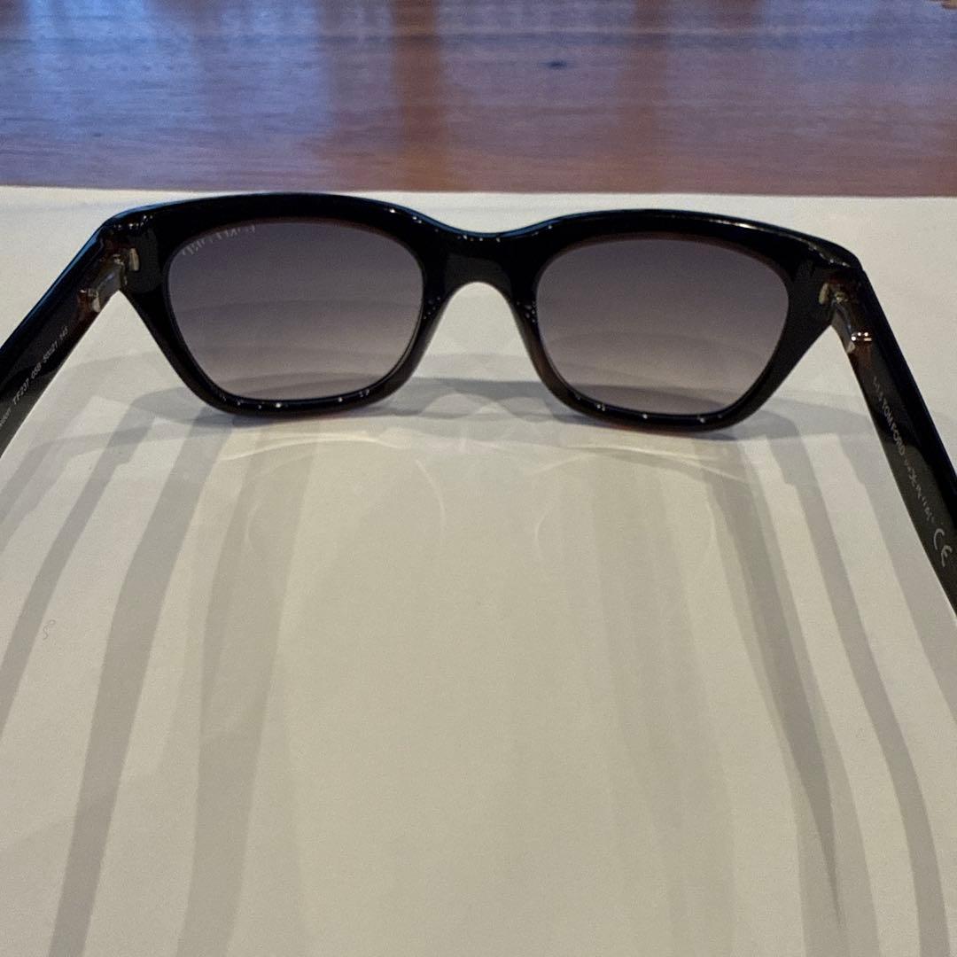 TOM FORD サングラス　ブラウンフレーム