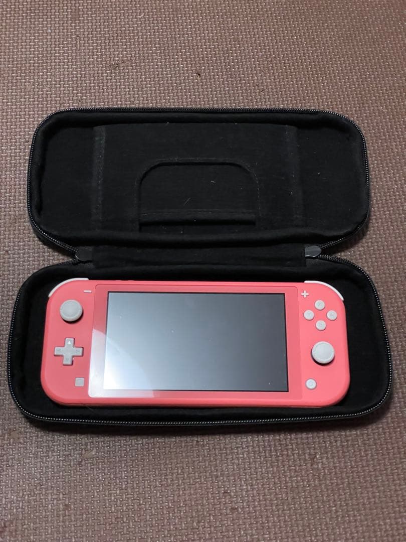 わ*ん様 Nintendo Switch Lite Coral 本体　純正ケース