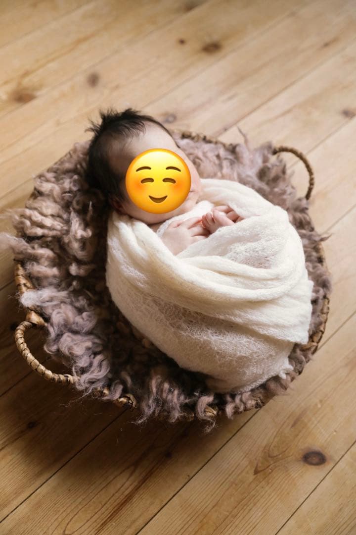 ニューボーンフォト用　カゴ、ファー、クマの帽子