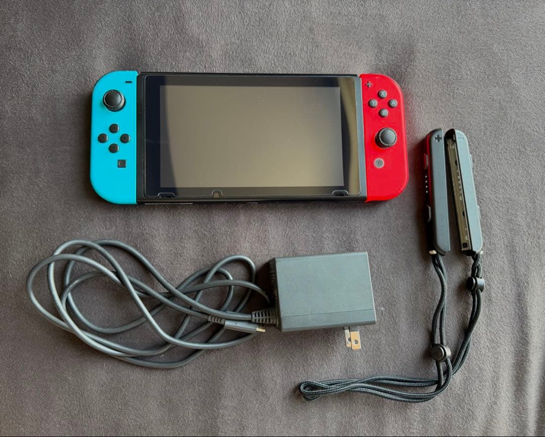 Nintendo switch 本体　充電器　ジョイコン 赤 青