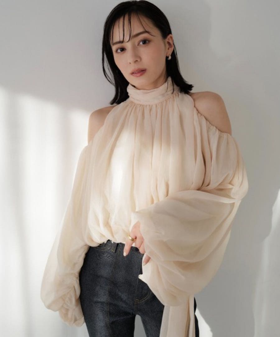 anuans シフォンボリュームブラウス ライトベージュ