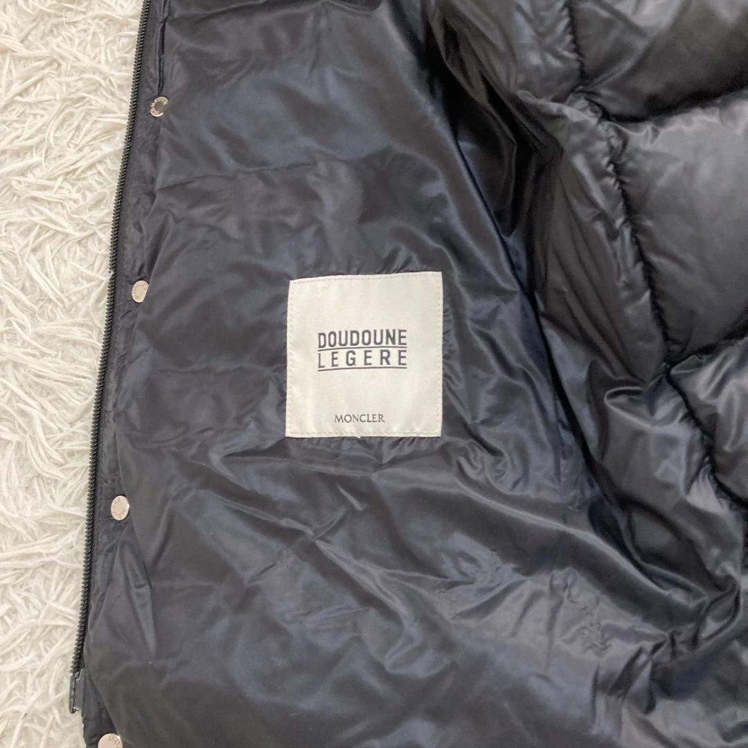 16714✨モンクレールBILLECART ダウンベスト フード ワッペンロゴ