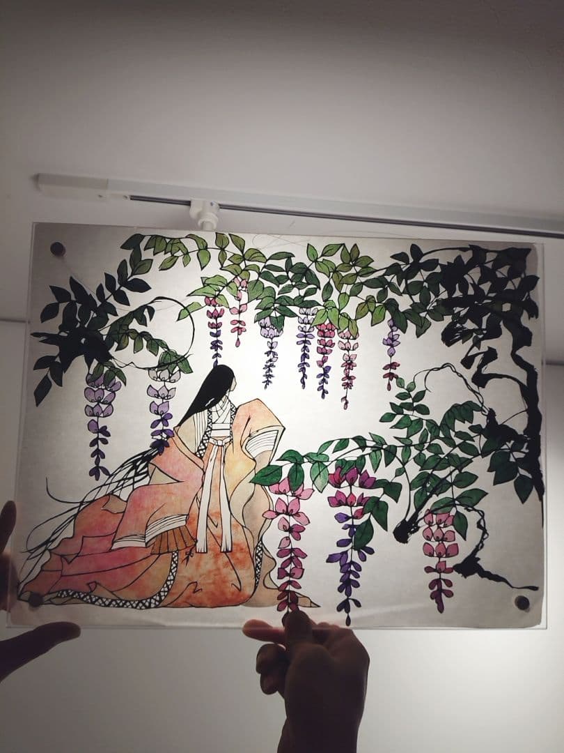 日本人女性作家　和風 藤の花 女性 切り絵アート