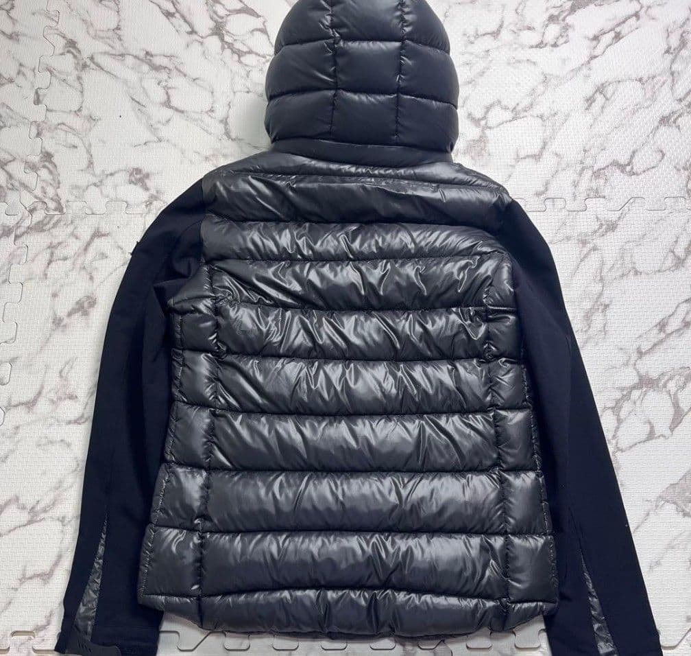 M相当/美品✨タトラス ダウンジャケット ハイブリット 切り替え 黒×濃灰色