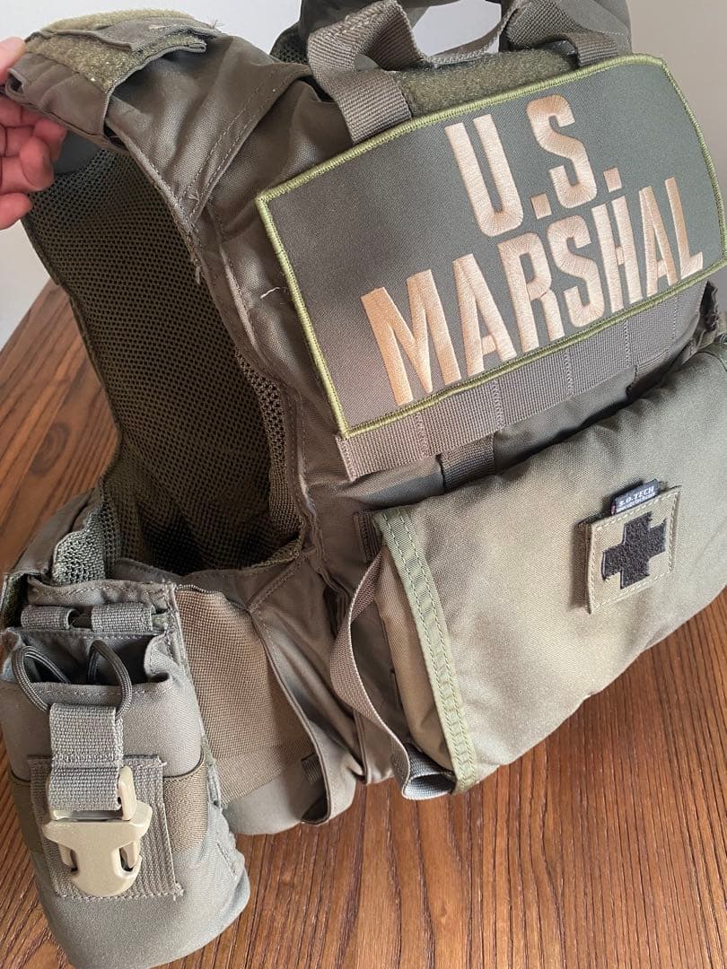 実物Eagle UAVプレートキャリア各種実物ポーチ付き