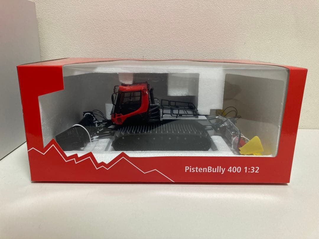 ミニカー pistenbully 400 1:32