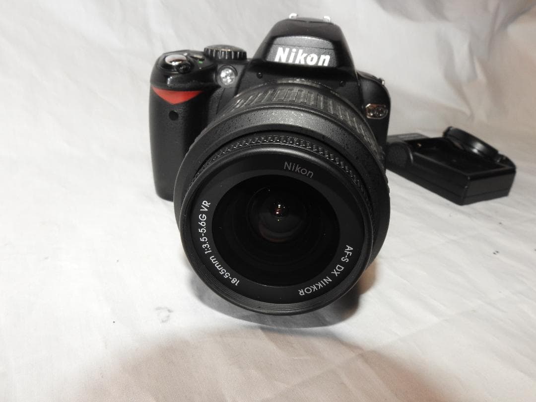 Nikon D40X デジタル一眼レフ (本体とレンズ)