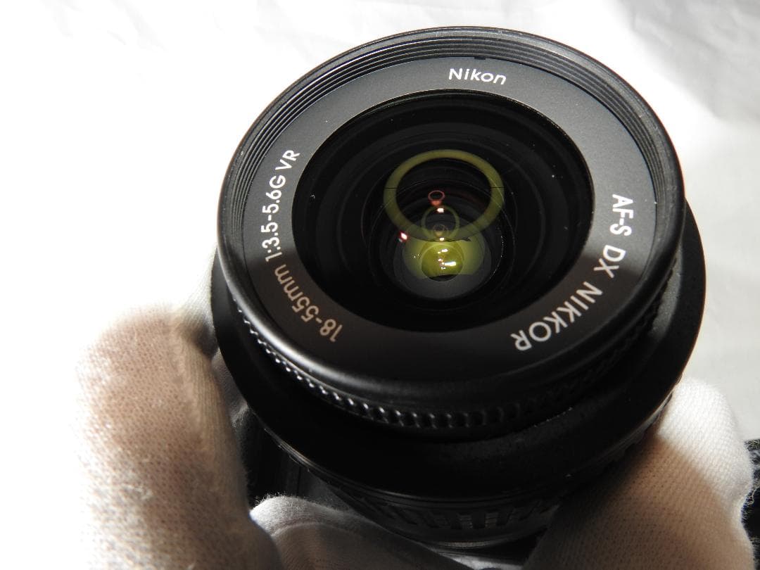 Nikon D40X デジタル一眼レフ (本体とレンズ)