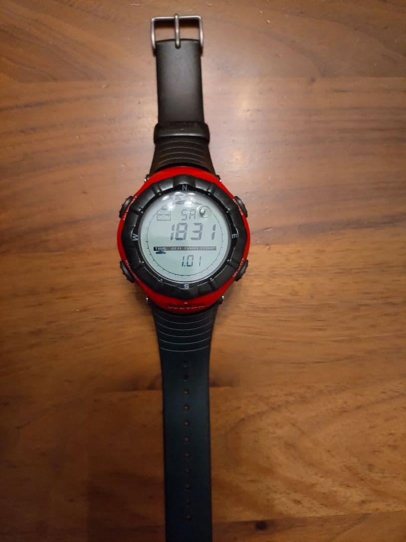美品 初期型 レア SUUNTO スント VECTOR ベクター 赤 RED