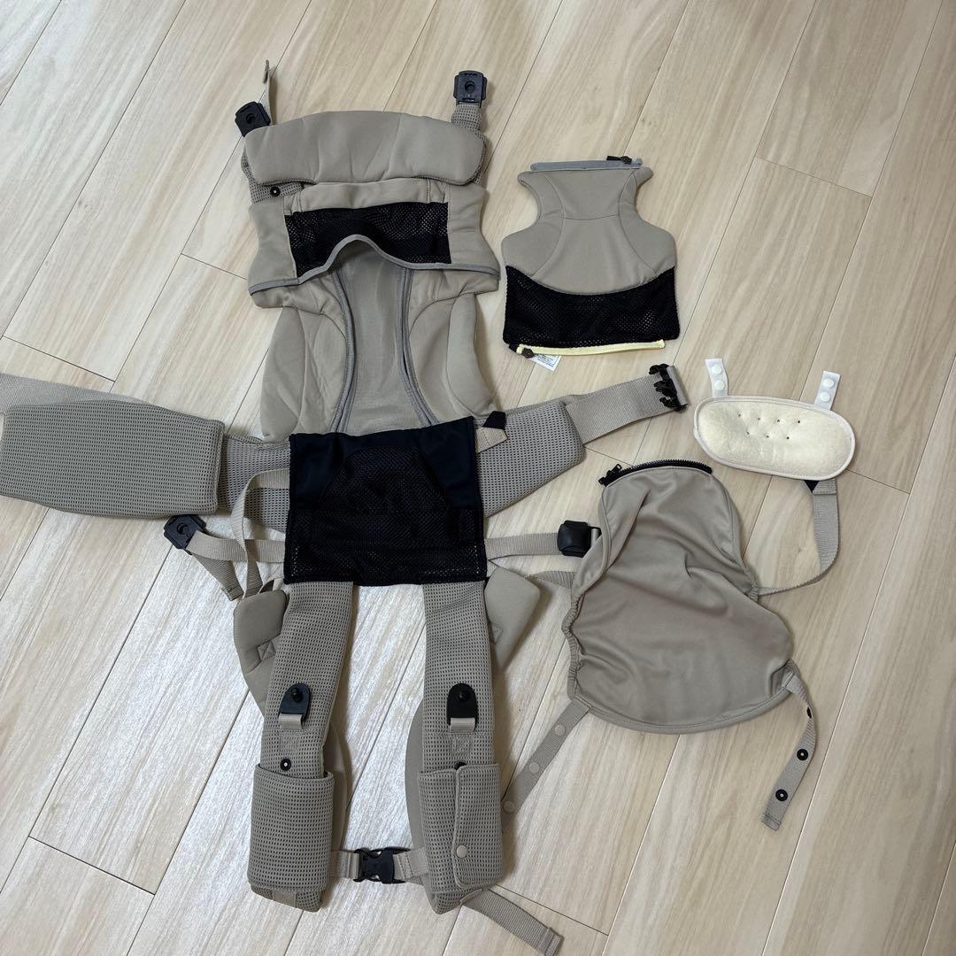 アップリカ　ラクリス（赤ちゃん本舗限定カラーベージュ）抱っこ紐