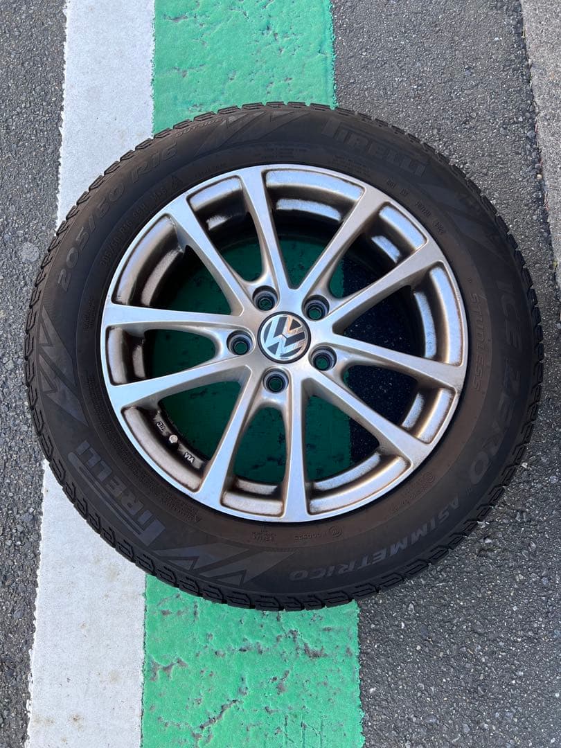 205/60 R16 スタッドレスタイヤ&アルミホイール