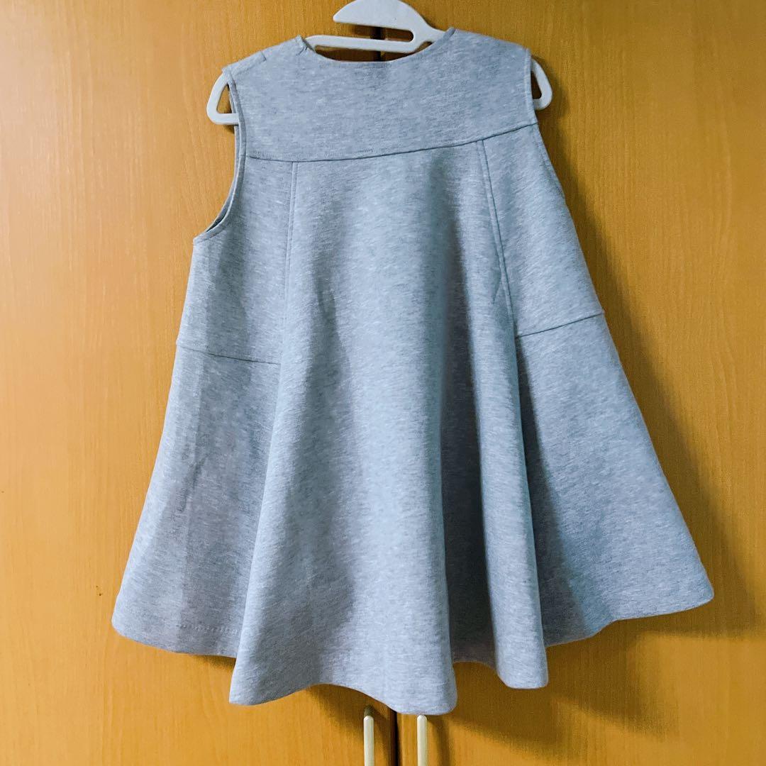 【美品】タックフレアカットベスト グレー アニュアンス