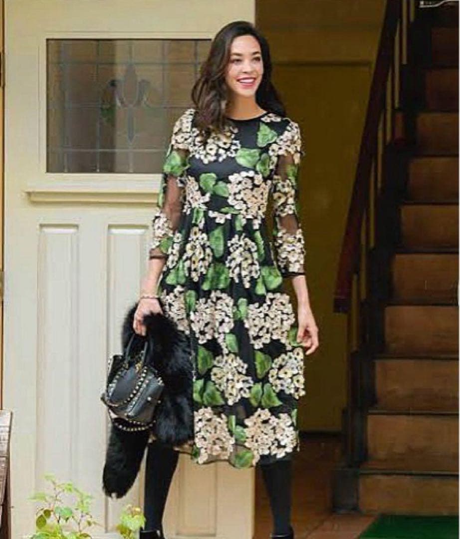 Chesty チェスティ　長袖 ワンピース　アジサイ 刺繍