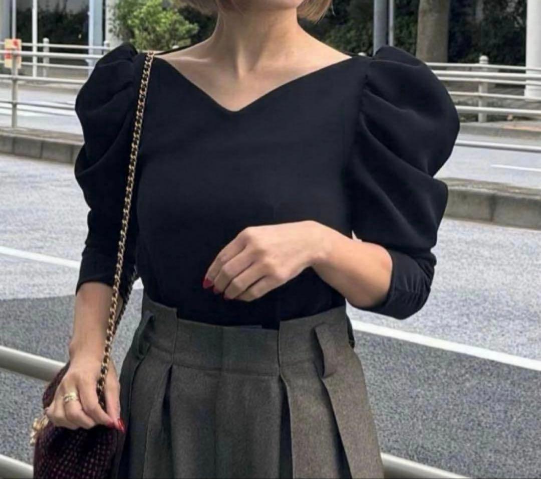 シーニュ　cygme ハートカットトップス　Caroline ブラック　サイズ0