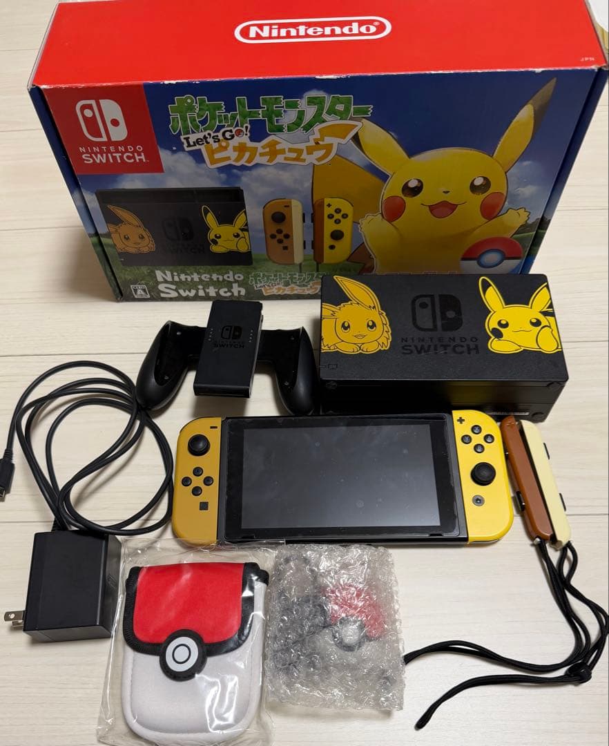 美品 Nintendo Switch ポケモンlet's go ピカブイ 本体