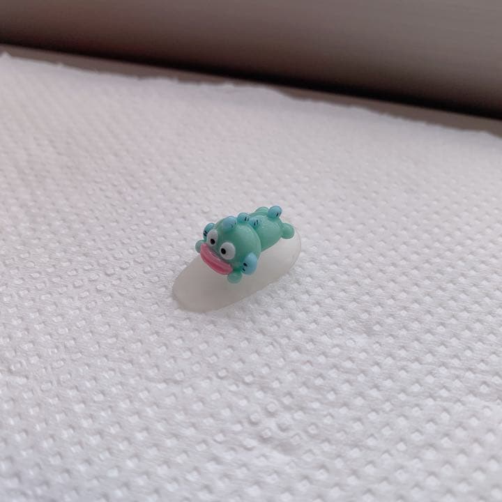 ネイルパーツ 寝そべりパーツ