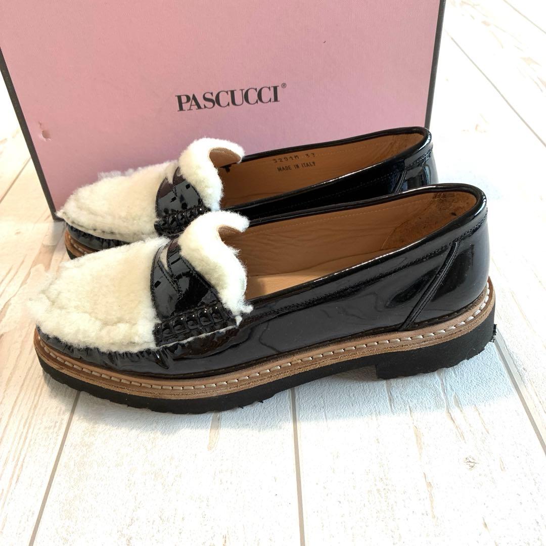 PASCUCCI 黒 ファー付きローファー
