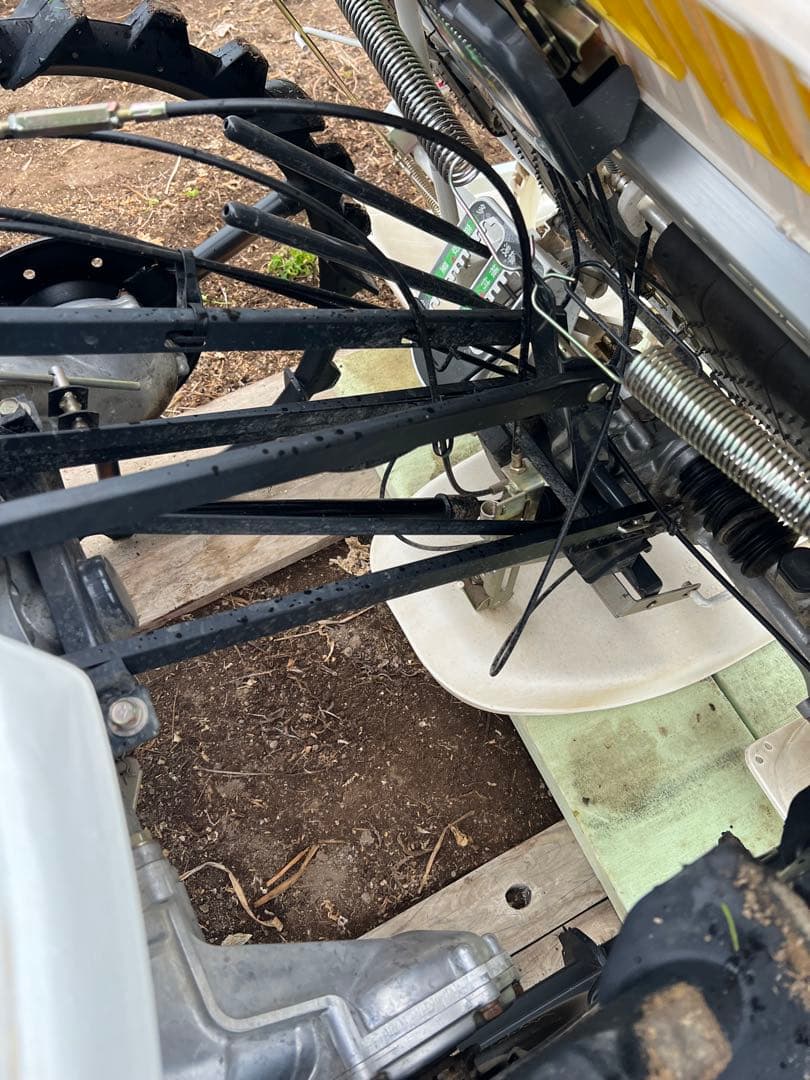 イセキ 田植え機 4条植え　ISEKI さなえPPS4