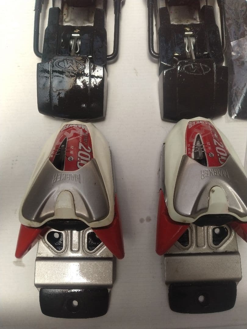 marker ビンディング comp20モデル 赤/黒/銀　2mmプレート付