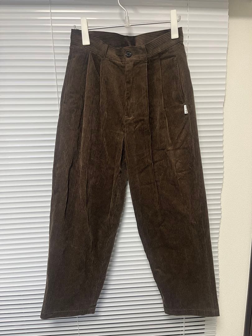 TTT MSW Corduroy 2 tuck pants（BROWN）