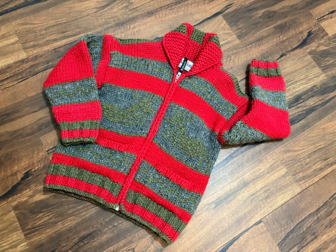 今だけ値下げ⭐︎Kanata⭐︎赤ボーダー ジップアップ/ニットカウチン