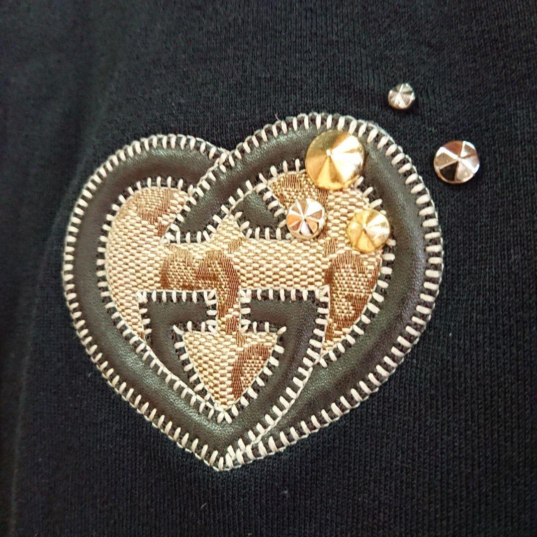 パーカーなんですけど