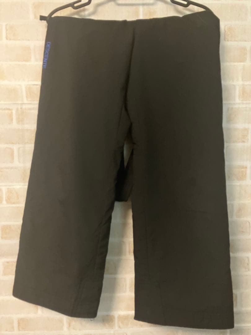 《美品》DESCENTE ジュニア用 スノーウェア 上下セットサイズ140