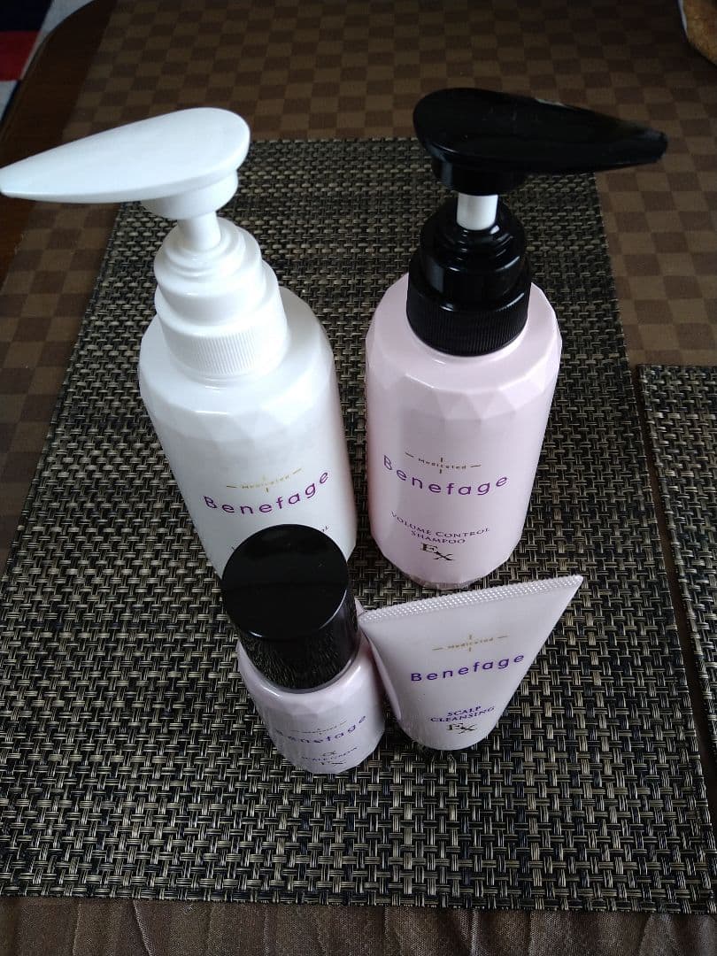 アデランスBenefage シャンプートリートメントローションなど4点セット