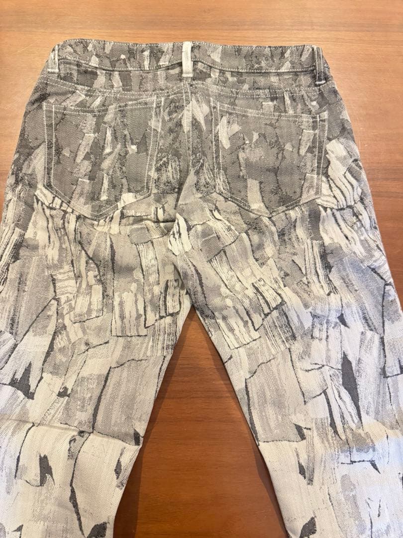 ISSEIMIYAKEイッセイミヤケカジュアルパンツ 白黒抽象柄サイズ1