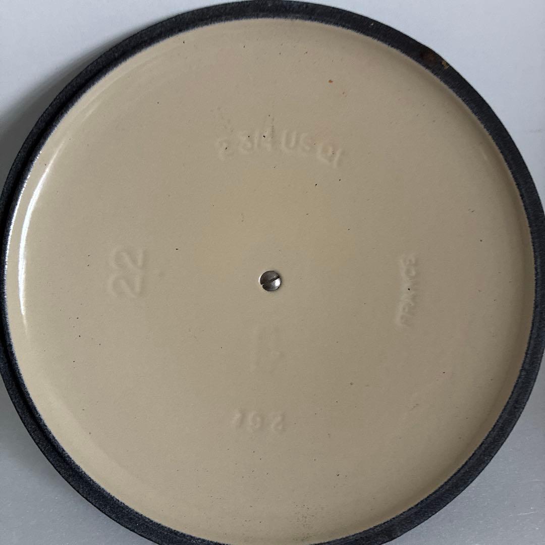 レア　LE CREUSET 鋳鉄製 両手鍋 22cm ブルー　中黒マルミット