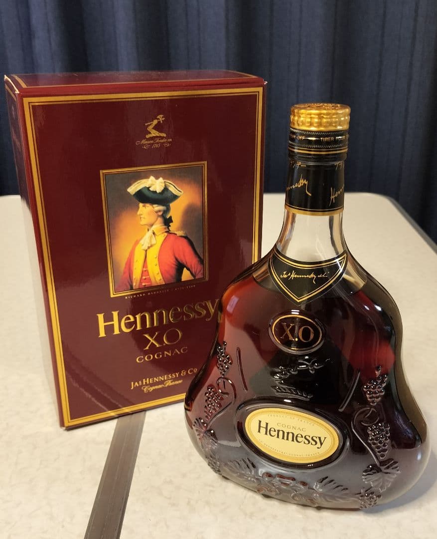 Hennessy XO Cognac 箱入り