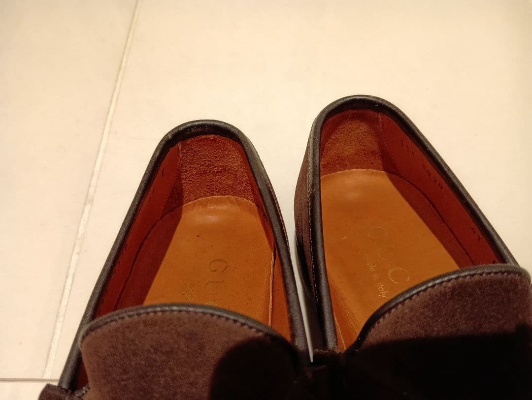 GUCCI ブラウン スエード ローファー