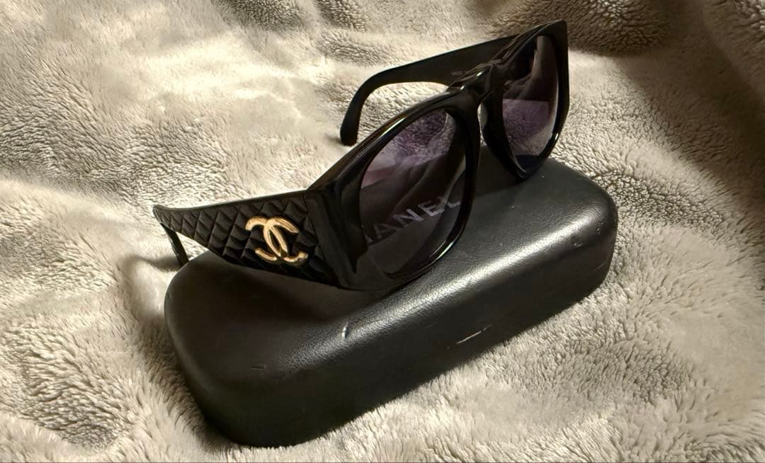 CHANEL シャネル ブラックサングラス マトラッセ