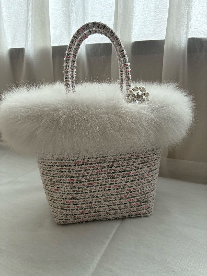 最終価格　ルネ　Rene　ブローチ付きファー付きバッグ