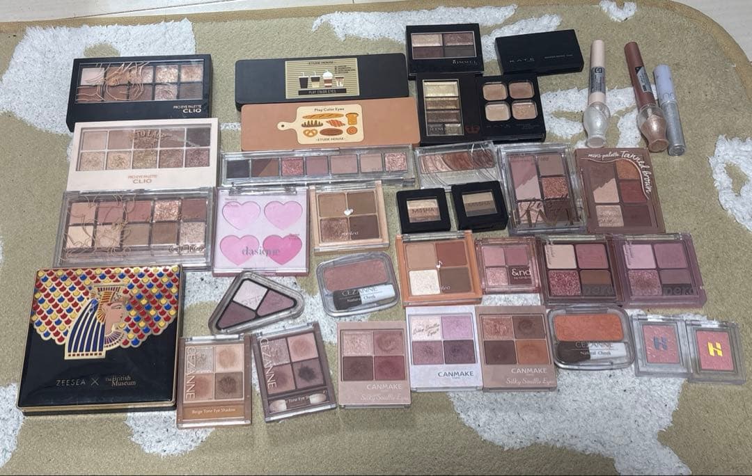 アイシャドウパレット セット 大量 韓国コスメ 日本コスメ 化粧品