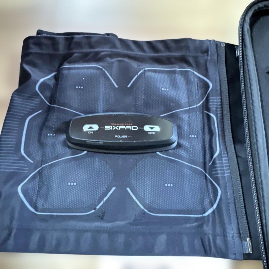 SIXPAD EMS腹筋トレーニング器具
