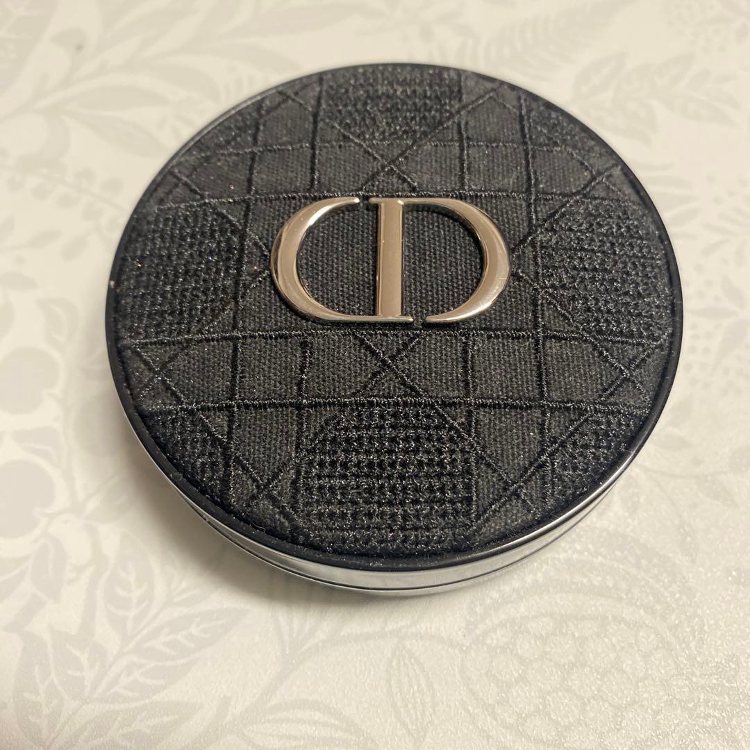 Dior Forever クッションファンデーション 中立 4A01