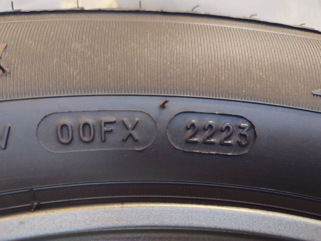 【ミケチャ】スタッドレスタイヤ ホイール